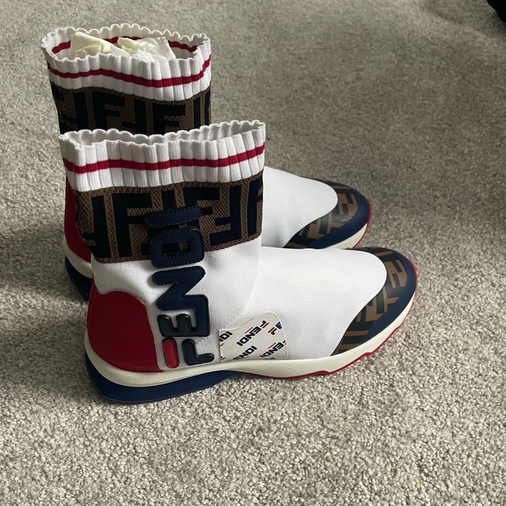 Fendi sneaker, size 39